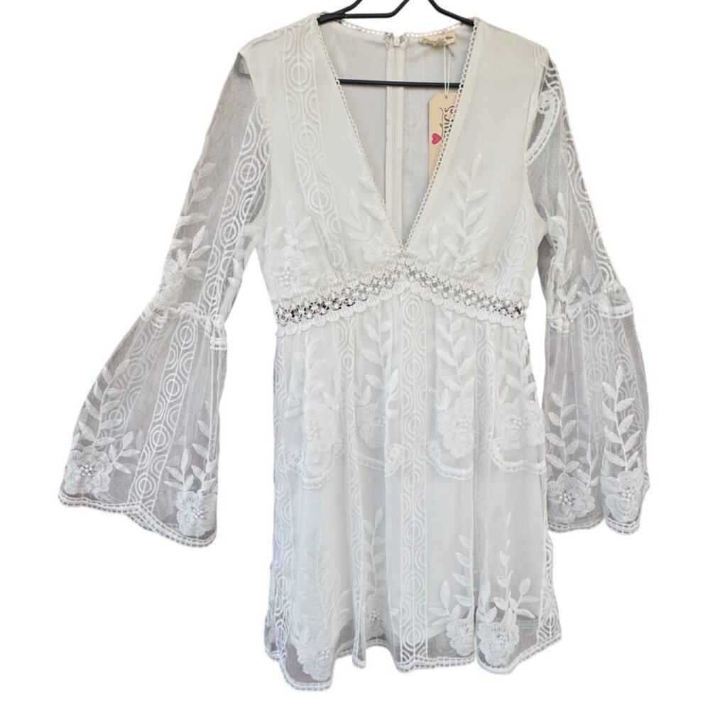 Southern Fried Chics White Lace V-Neck Dress M Bell Sleeves & Embroidered Detail